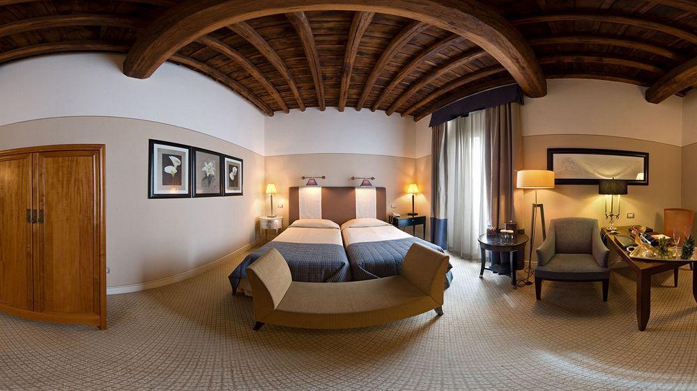 Grand De La Minerve Rome