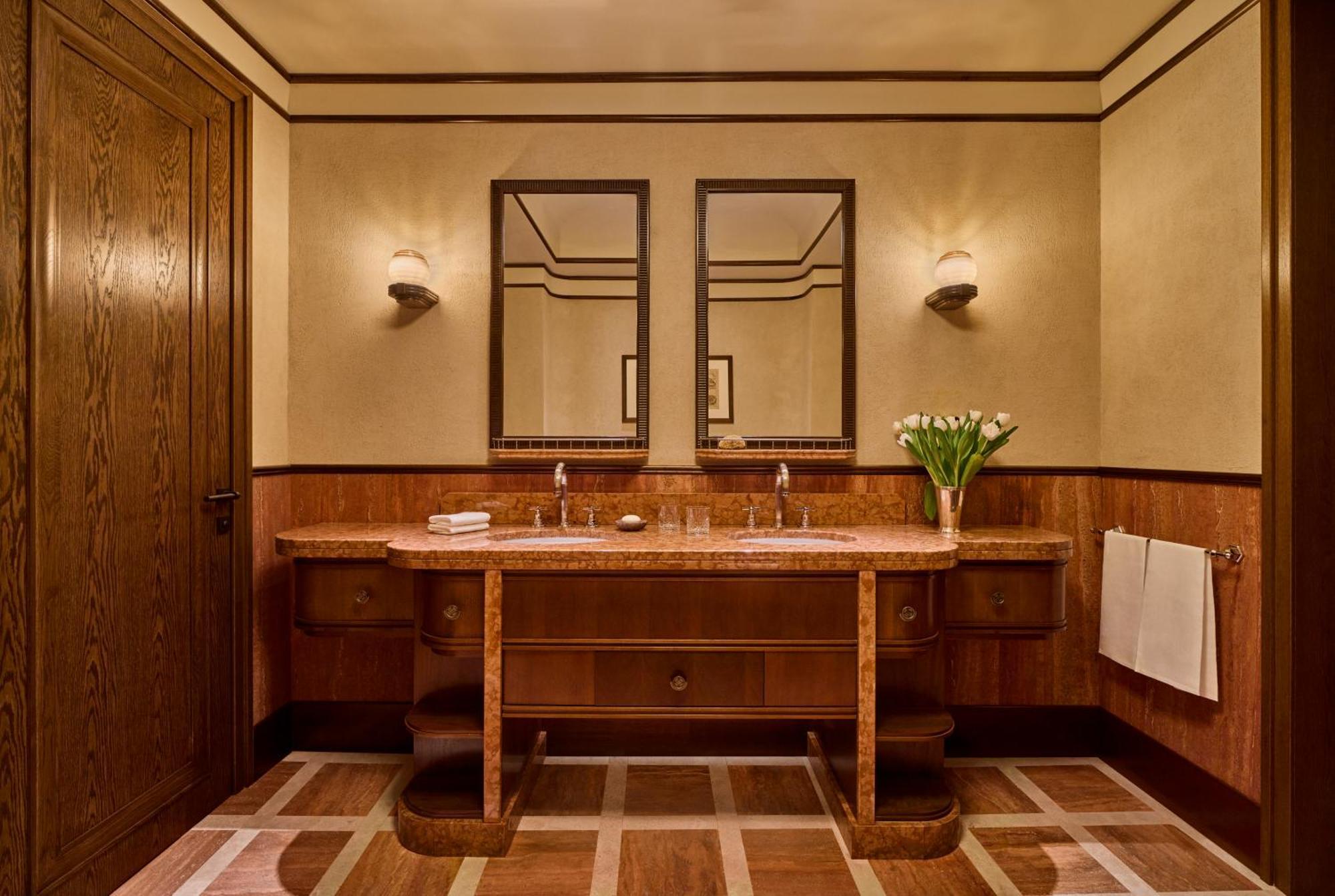 Hotel Grand De La Minerve 5*